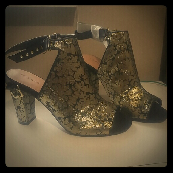 torrid Shoes - Black and Gold ankle strap heel